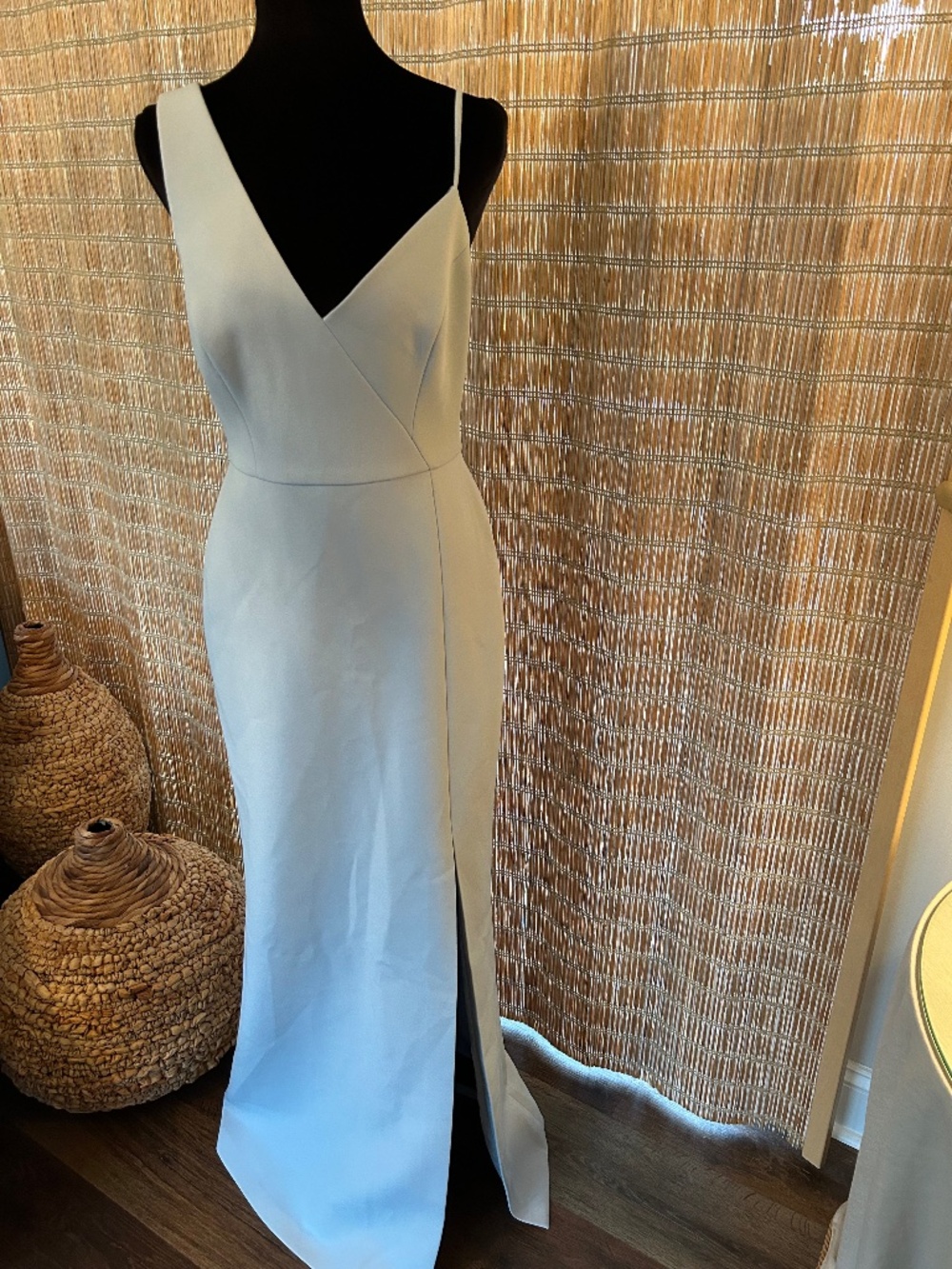 NWT BCBGMaxazria Ladies Size 6 Gown color is Light Blue